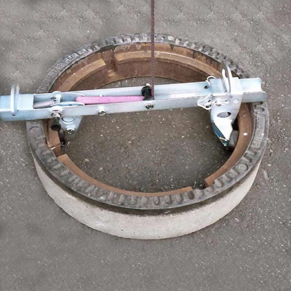 Internal-Manhole-Housing-Grab.jpg